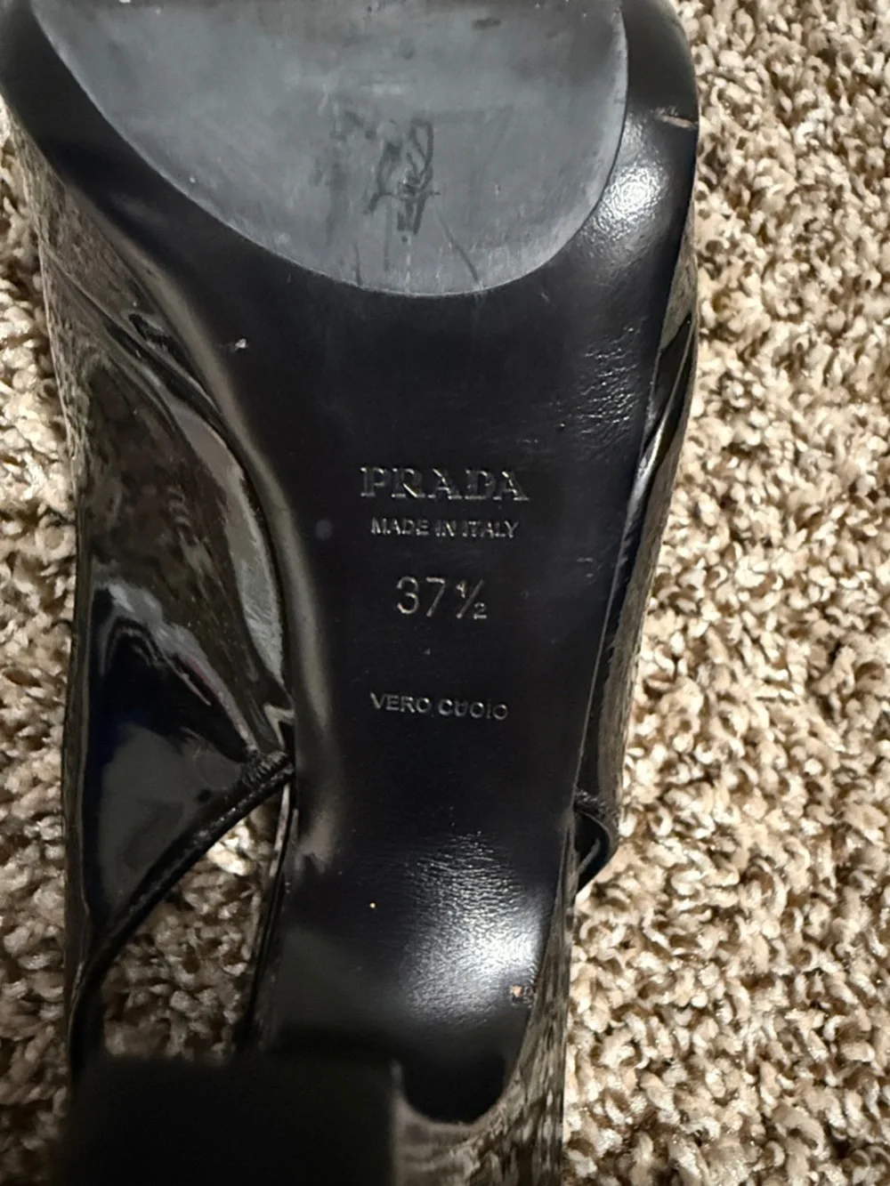 Vintage Prada Black Patent Leather Slingback Pumps with Decorative Toe - Picture 5 of 8